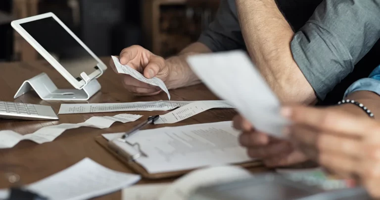 How Poor Invoice Management Stunts Growth And How To Fix It