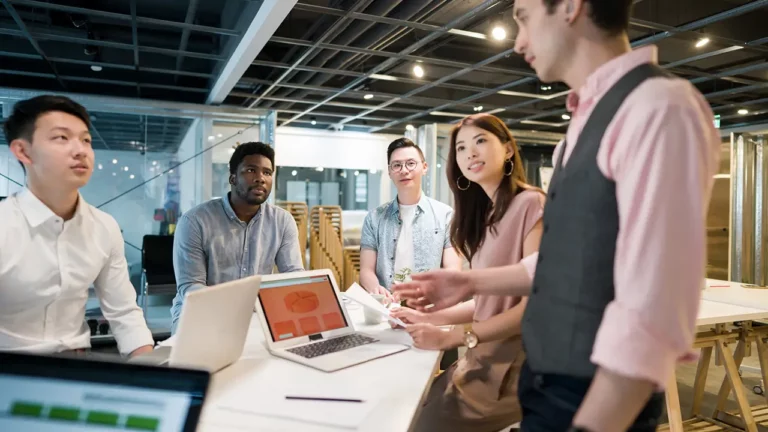 7 Benefits to Building a Solid Procurement Strategy & How To Do It [2023]