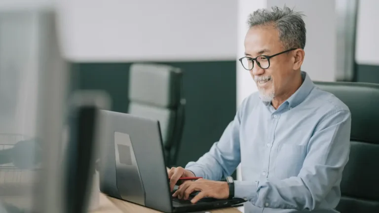 manager reviewing virtual cards vs. physical cards