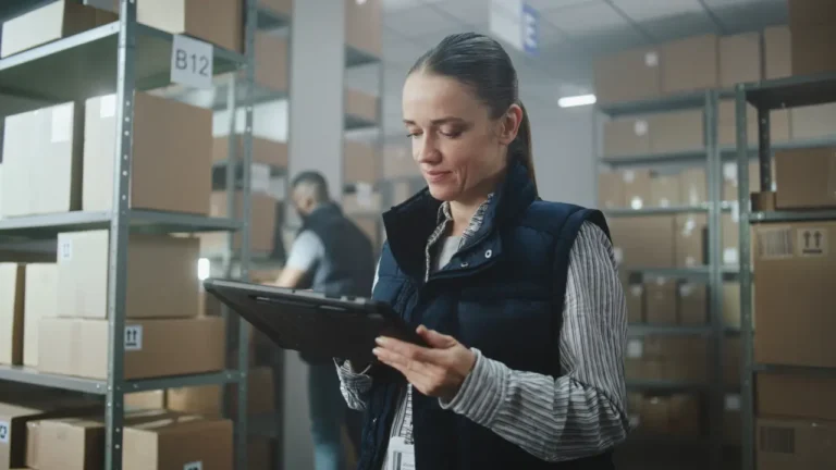 purchasing manager reviewing top procurement and sourcing apps for 2026